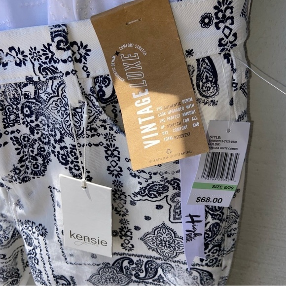 NWT Vintage Lux ultimate high rise skinny Jeans from Kensie. Raw edged hem. - Picture 5 of 9